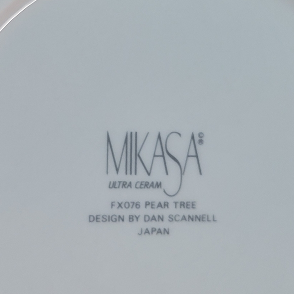 VTG MIKASA Ultra Fine Ceramic Dish Trinket Box “And a Partridge in a Pear Tree” - Picture 7 of 10